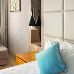 Bella & فندق