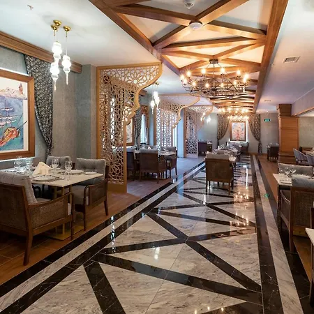 Hotel Bella & 5*