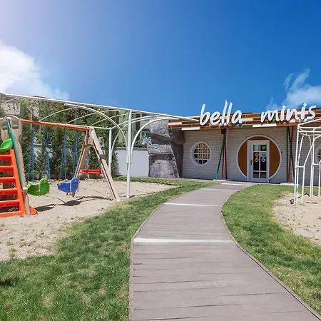 Bella & 5*
