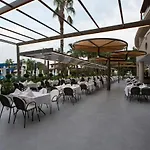 Bella & Hotel Side