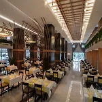 Hotel Bella & 5*