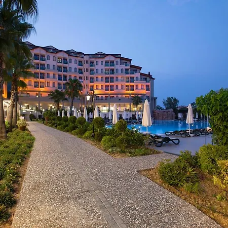 Hotel Bella & 5*